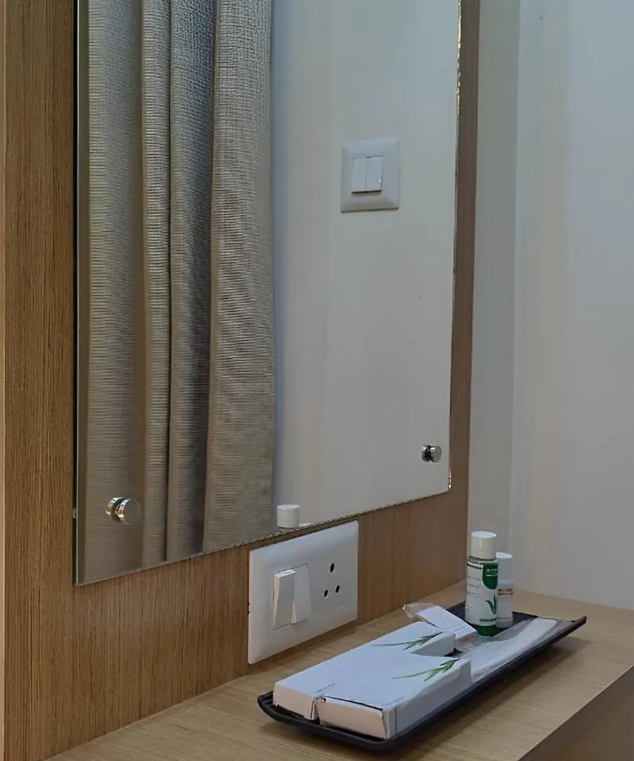Sree Nandhanam Apartment'S غوروفايور